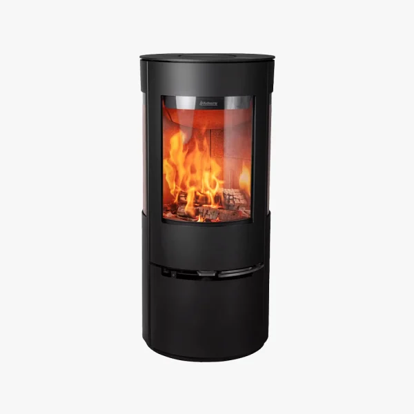 Aduro 22 är en modern svart cylindrisk braskamin med en stor glasfront som visar ljusa lågor inuti.