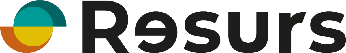 Logotyp med ordet Resurs i fetstilta svarta bokstäver. Till vänster finns en cirkulär abstrakt form som är uppdelad i blågröna, gula och orange segment.