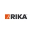 RIKA:s logotyp består av en liten orange kvadrat med en vit flamikon till vänster, bredvid ordet RIKA i feta, svarta versaler på en vit, cirkelrund bakgrund.