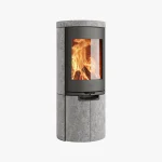 Heta Scan-Line 910 Täljsten är en modern, cylindrisk braskamin i grå sten med en glasfront som visar upp en ljus, brinnande eld inuti.